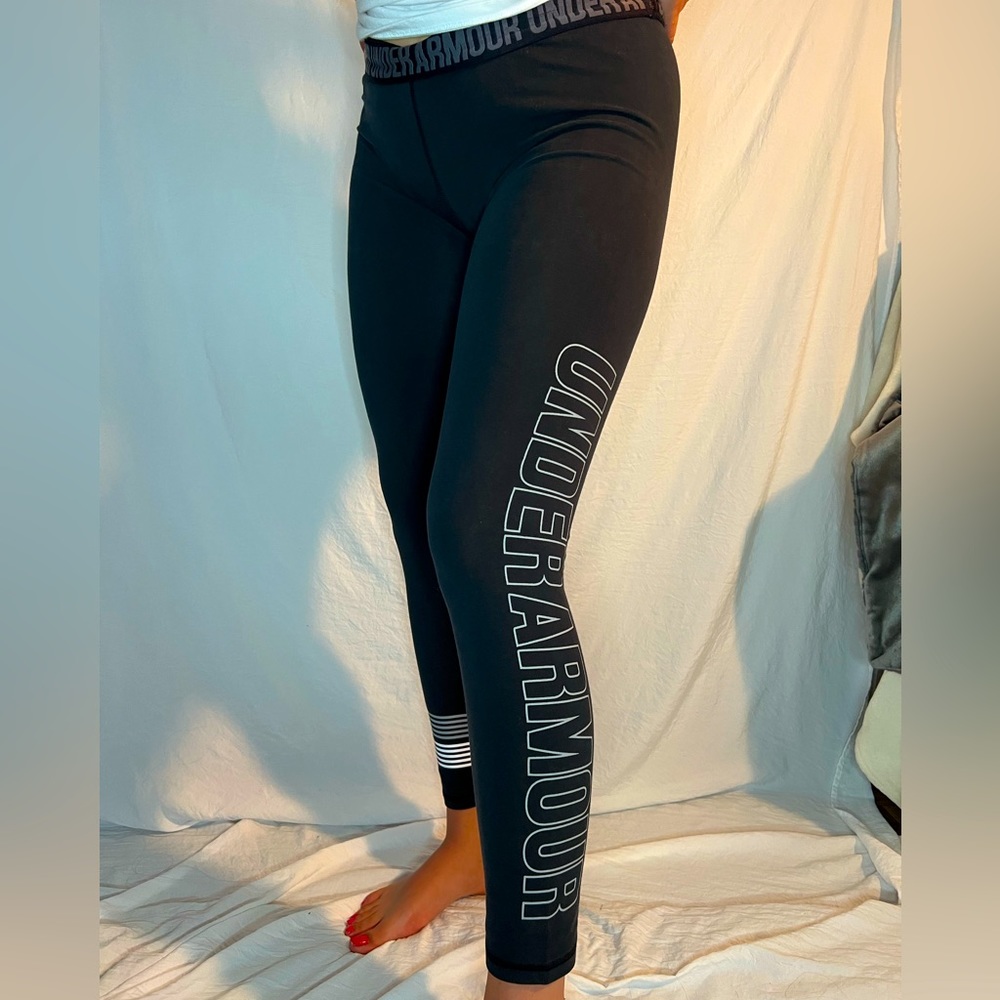 UNDER ARMOUR LEGGINGS